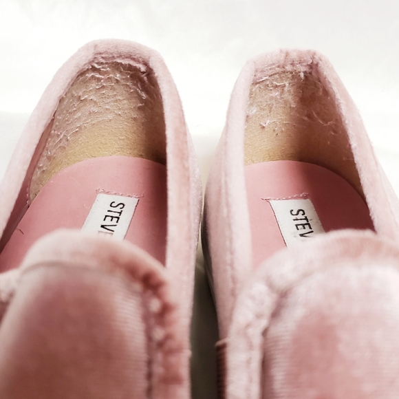 STEVE MADDEN Velvet Pink Slip-on Sneakers - Picture 10 of 10